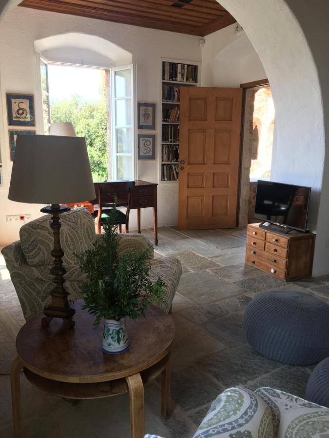Patrick & Joan Leigh Fermor House Bed & Breakfast Кардамили Екстериор снимка