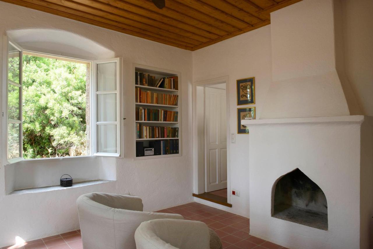 Patrick & Joan Leigh Fermor House Bed & Breakfast Кардамили Екстериор снимка